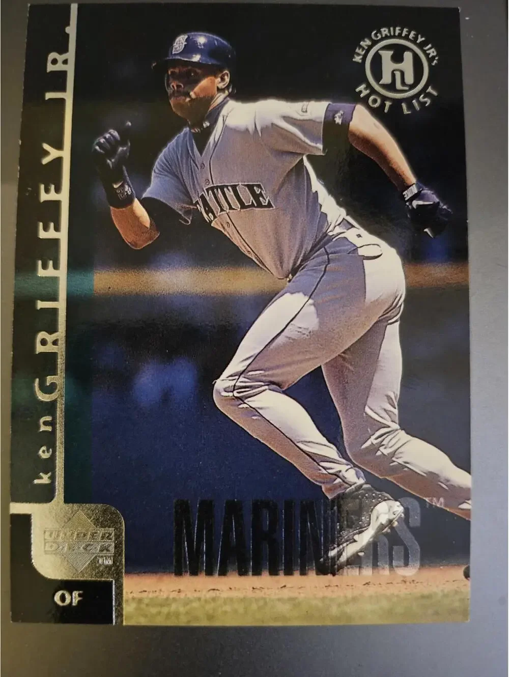 Ken Griffey Jr 1998 Upperdeck Hot List Baseball Card #10